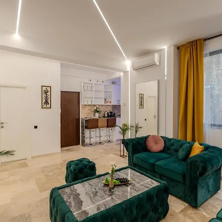 Luxury Living: Smart 2BR Apartment at Unirii Square-2